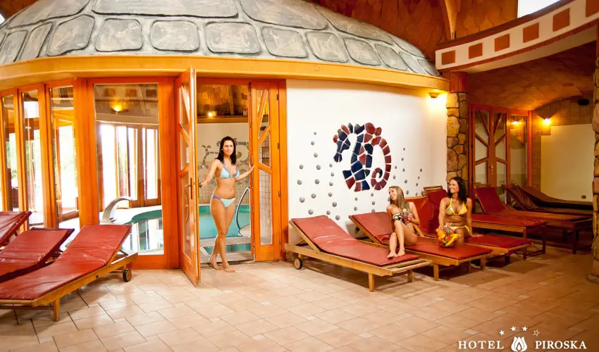 Hotel Piroska B�k, B�kf�rd� - M�rcius 15. 