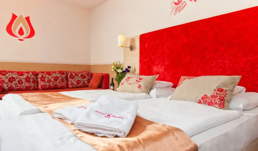 Hotel Piroska B�k, B�kf�rd� - M�rcius 15. 