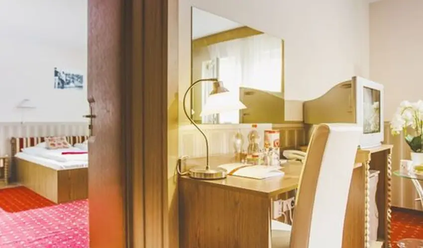 Hotel Piroska B�k, B�kf�rd� - M�rcius 15. 