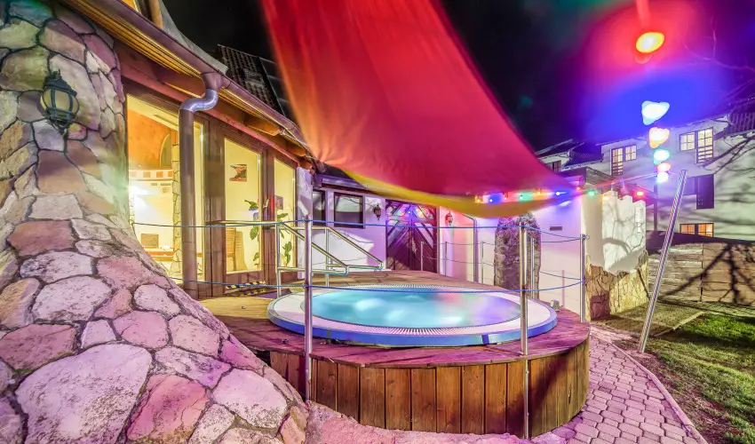 Hotel Piroska B�k, B�kf�rd� - M�rcius 15. 