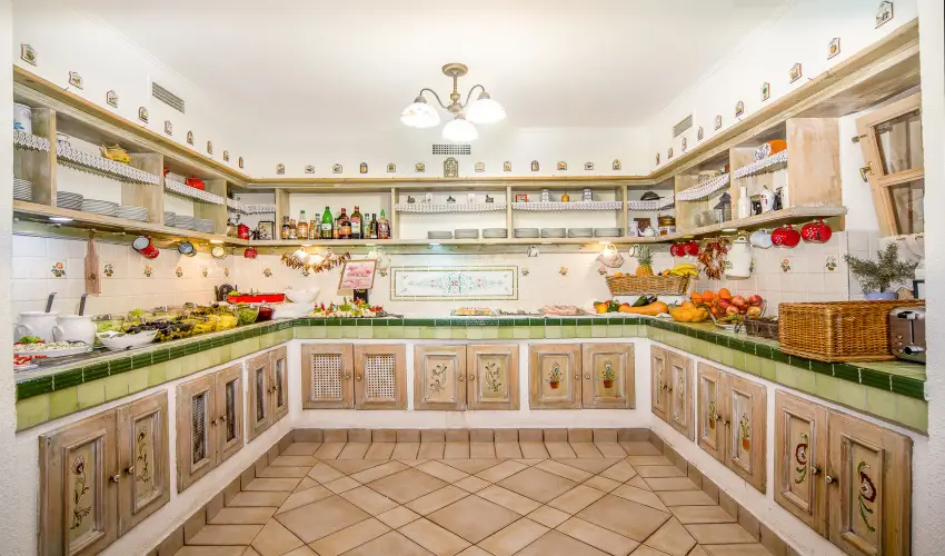 Hotel Piroska B�k, B�kf�rd� - M�rcius 15. 