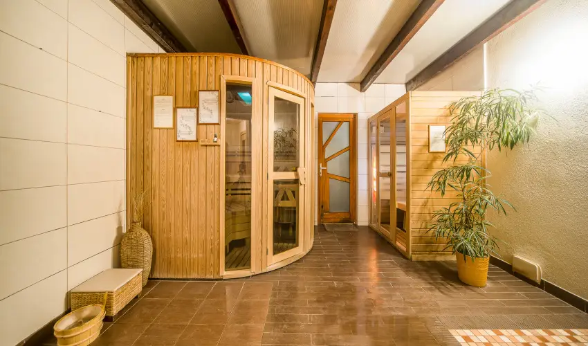 Hotel Piroska B�k, B�kf�rd� - M�rcius 15. 