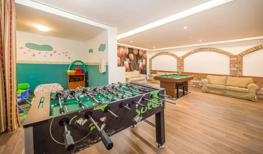 Hotel Piroska B�k, B�kf�rd� - M�rcius 15. 