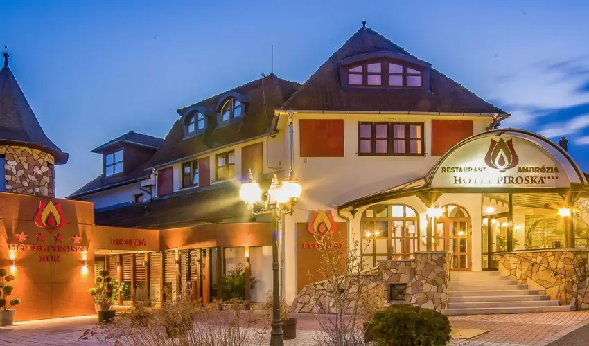 Hotel Piroska B�k, B�kf�rd� - M�rcius 15. 