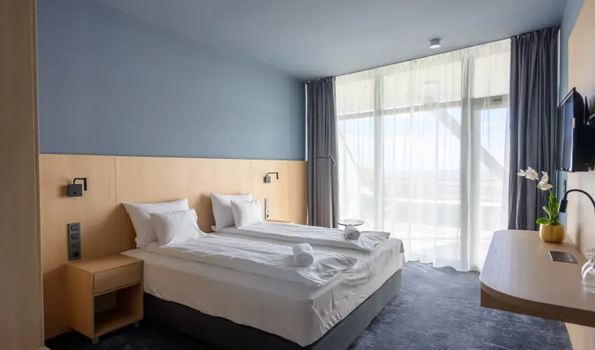 Hotel Princeps S�toralja�jhely - M�rcius 15.