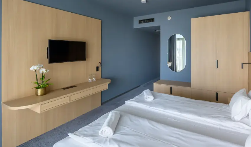 Hotel Princeps S�toralja�jhely - M�rcius 15.