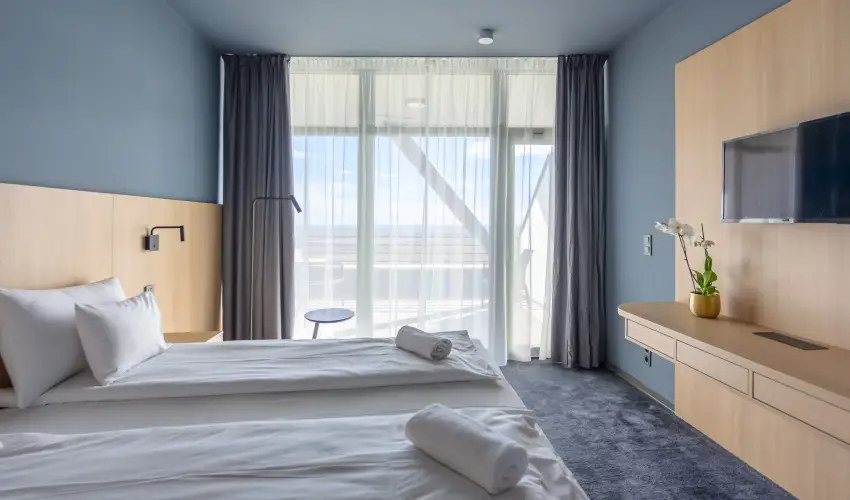 Hotel Princeps S�toralja�jhely - M�rcius 15.