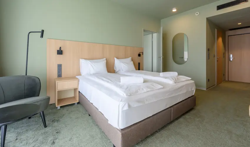 Hotel Princeps S�toralja�jhely - M�rcius 15.