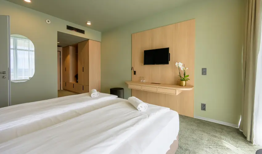 Hotel Princeps S�toralja�jhely - M�rcius 15.