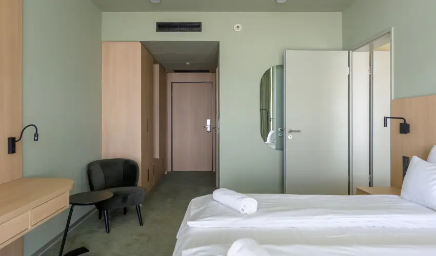 Hotel Princeps S�toralja�jhely - M�rcius 15.