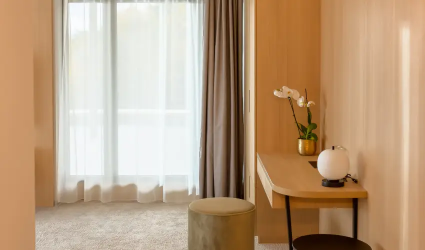 Hotel Princeps S�toralja�jhely - M�rcius 15.