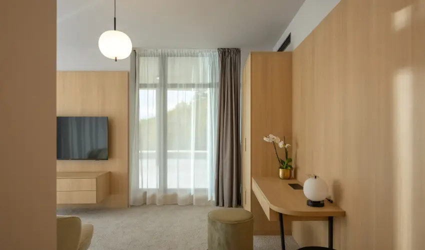 Hotel Princeps S�toralja�jhely - M�rcius 15.