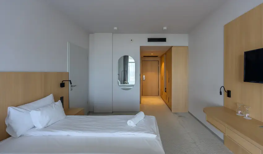 Hotel Princeps S�toralja�jhely - M�rcius 15.