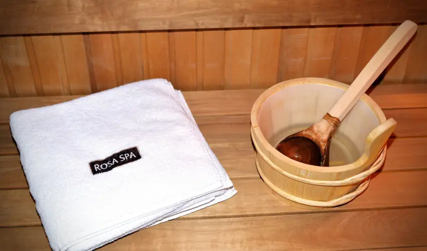 R�v�sz Hotel, �tterem & Rosa Spa Gy�r - M�rcius 15. 