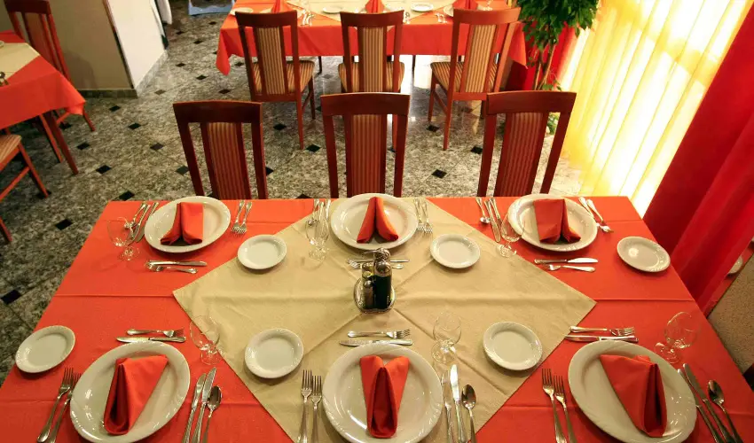 Silver Hotel Hajd�szoboszl� - M�rcius 15.  (min. 2 �j)