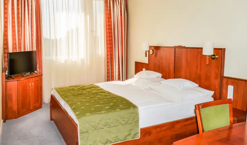 Silver Hotel Hajd�szoboszl� - M�rcius 15.  (min. 2 �j)