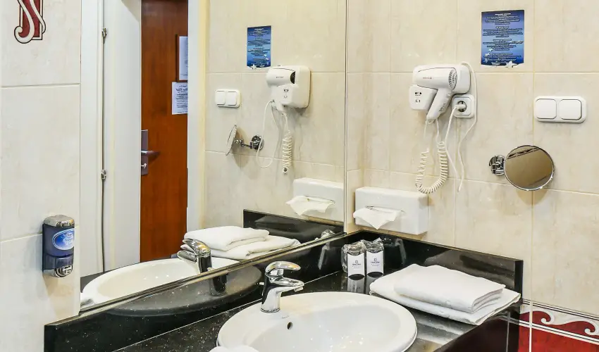Silver Hotel Hajd�szoboszl� - M�rcius 15.  (min. 2 �j)