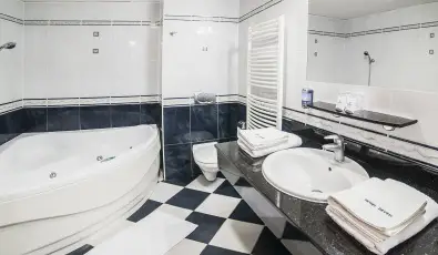Silver Hotel Hajd�szoboszl�