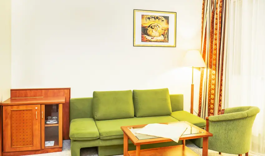 Silver Hotel Hajd�szoboszl� - M�rcius 15.  (min. 2 �j)