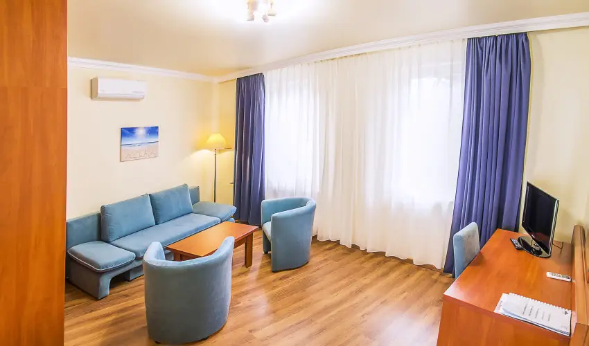 Silver Hotel Hajd�szoboszl� - M�rcius 15.  (min. 2 �j)