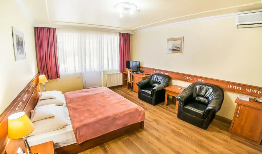 Silver Hotel Hajd�szoboszl� - M�rcius 15.  (min. 2 �j)