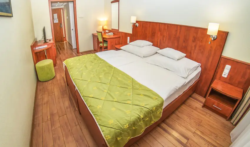 Silver Hotel Hajd�szoboszl� - M�rcius 15.  (min. 2 �j)