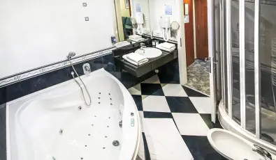 Silver Hotel Hajd�szoboszl�