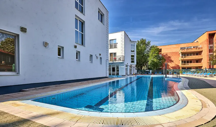Silver Hotel Hajd�szoboszl� - M�rcius 15.  (min. 2 �j)