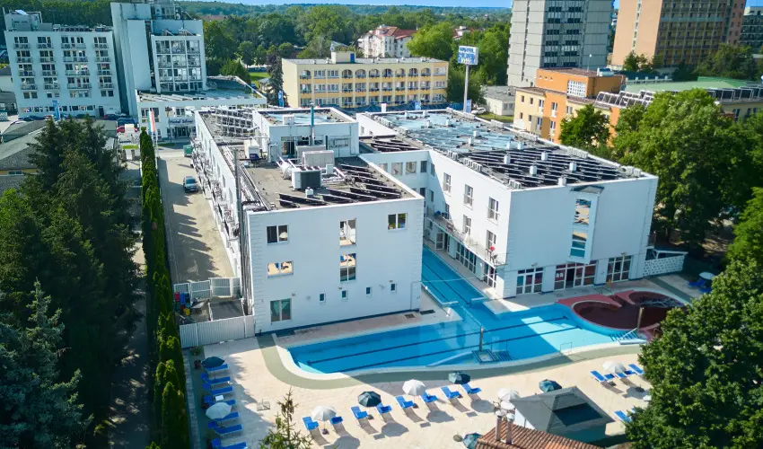 Silver Hotel Hajd�szoboszl� - M�rcius 15.  (min. 2 �j)