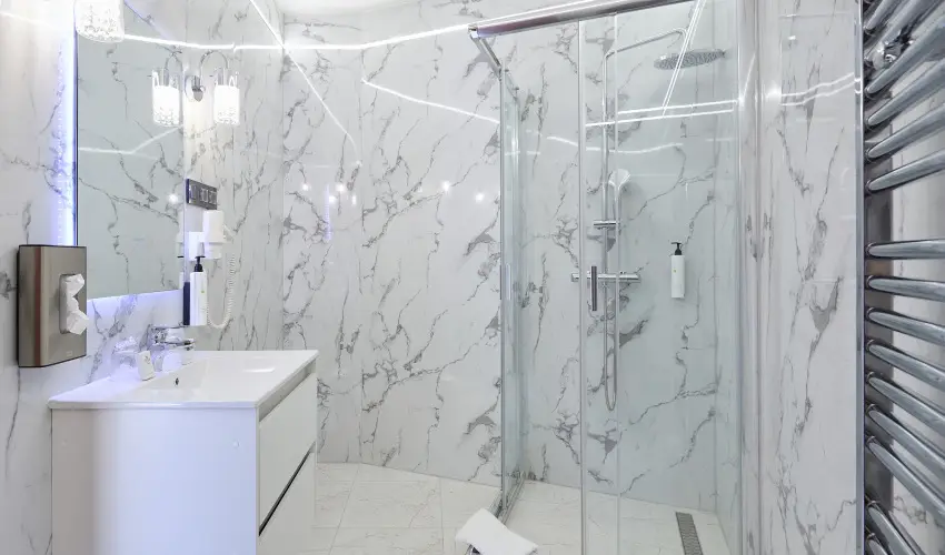 Silver Hotel Hajd�szoboszl� - M�rcius 15.  (min. 2 �j)