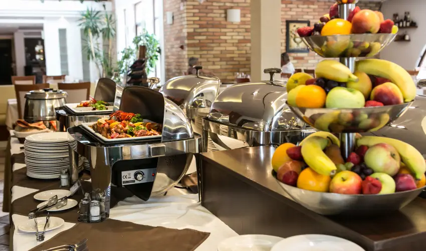 Hotel St�ci� Wellness & Konferencia Vecs�s - M�rcius 15. 