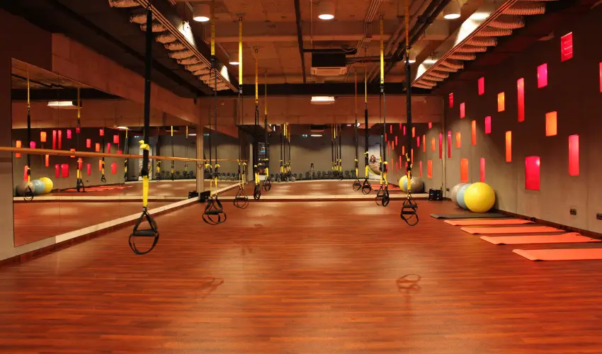 Hotel St�ci� Wellness & Konferencia Vecs�s - M�rcius 15. 