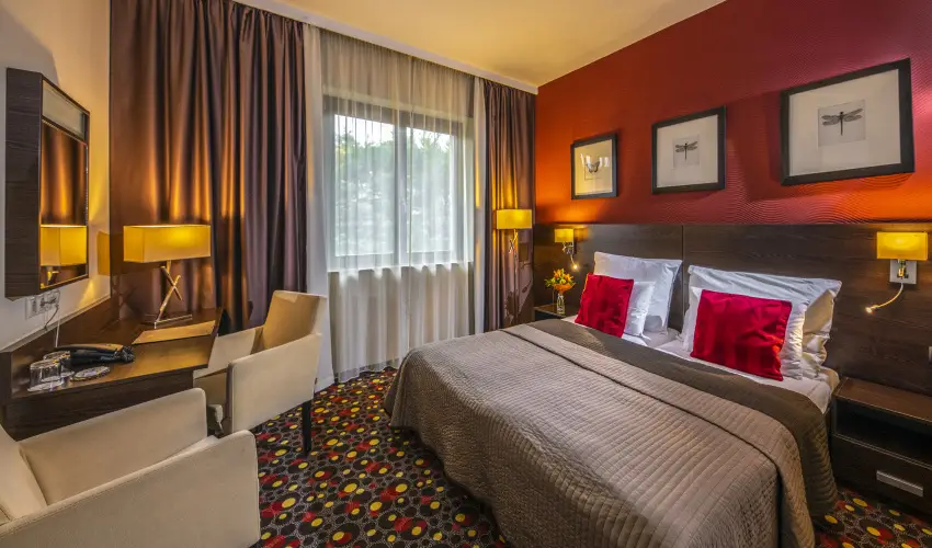 Hotel St�ci� Wellness & Konferencia Vecs�s - M�rcius 15. 