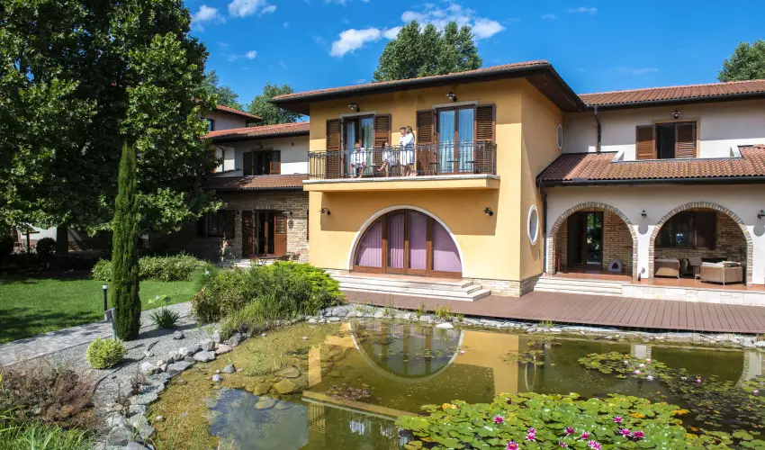 Hotel St�ci� Wellness & Konferencia Vecs�s - M�rcius 15. 