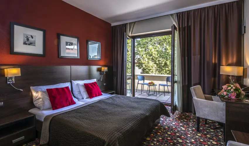 Hotel St�ci� Wellness & Konferencia Vecs�s - M�rcius 15. 