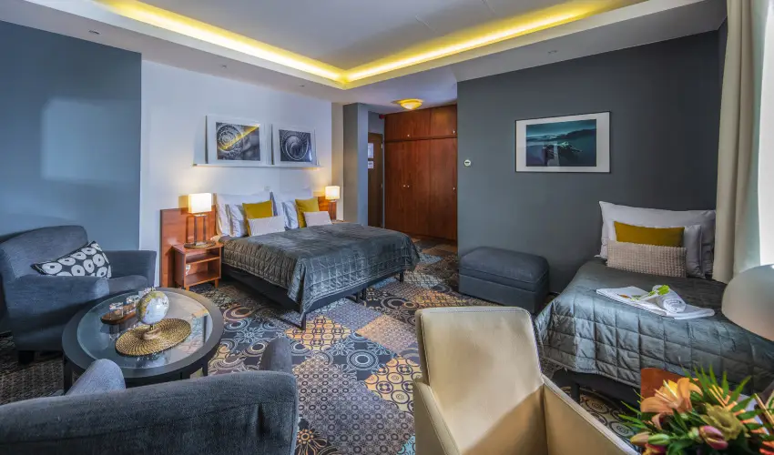 Hotel St�ci� Wellness & Konferencia Vecs�s - M�rcius 15. 