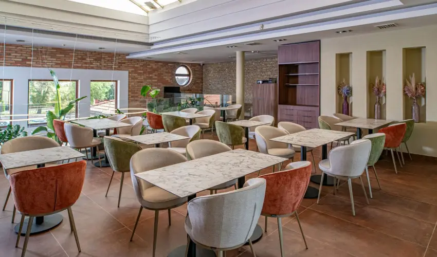 Hotel St�ci� Wellness & Konferencia Vecs�s - M�rcius 15-i csomag (min.2 �j)