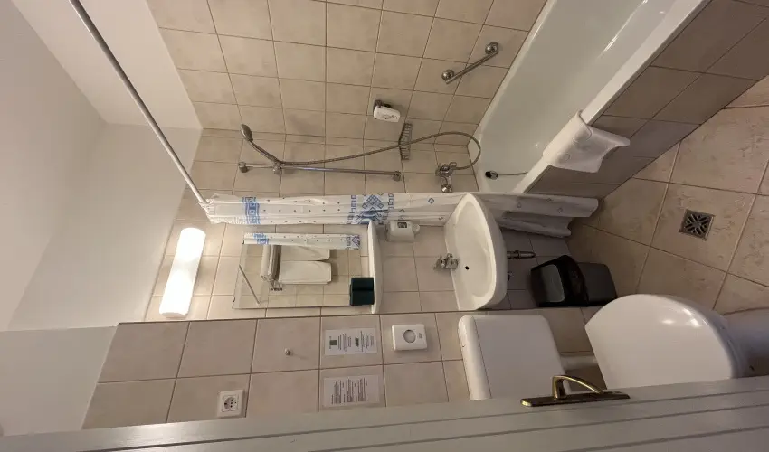 Hotel Sz�palma Porva-Sz�palmapuszta - M�rcius 15.