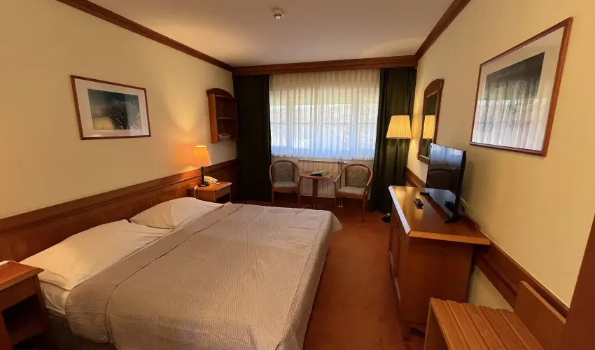 Hotel Sz�palma Porva-Sz�palmapuszta - M�rcius 15.