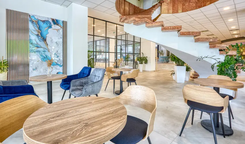 Hotel Szieszta Sopron - M�rcius 15. 