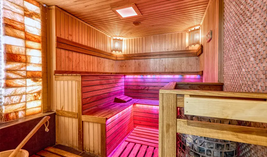 Hotel Szieszta Sopron - M�rcius 15. 