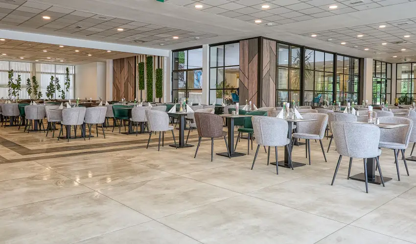 Hotel Szieszta Sopron - M�rcius 15. 