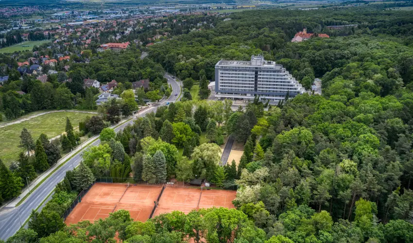 Hotel Szieszta Sopron - M�rcius 15. 