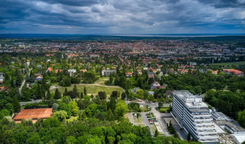Hotel Szieszta Sopron - M�rcius 15. 