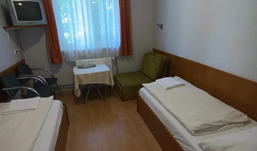 Hotel Touring Nagykanizsa - M�rcius 15. 