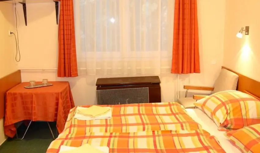 Hotel Touring Nagykanizsa - M�rcius 15. 