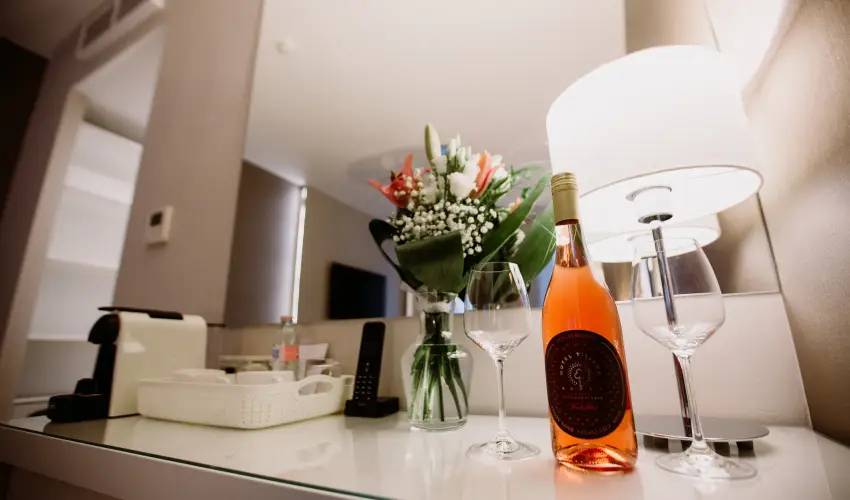 The Hotel Unforgettable - Hotel Tiliana by Homoky Hotels Budapest - M�rcius 15. 