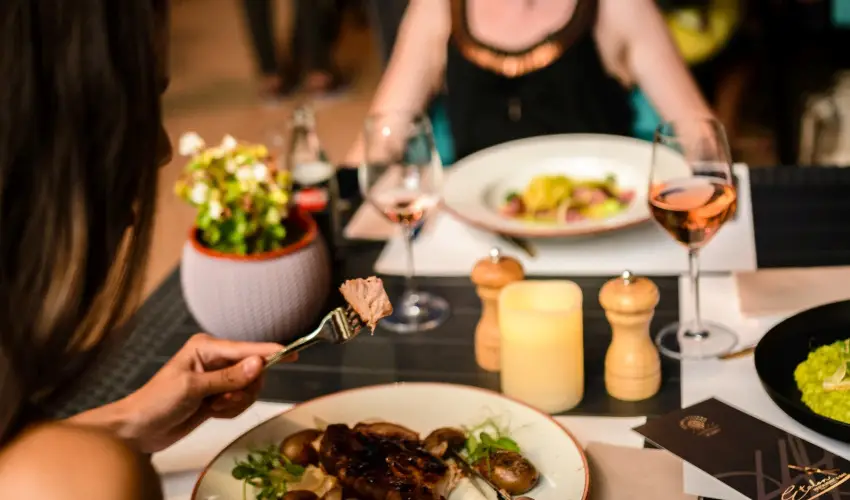 The Hotel Unforgettable - Hotel Tiliana by Homoky Hotels Budapest - M�rcius 15. 