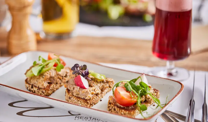 The Hotel Unforgettable - Hotel Tiliana by Homoky Hotels Budapest - M�rcius 15. 