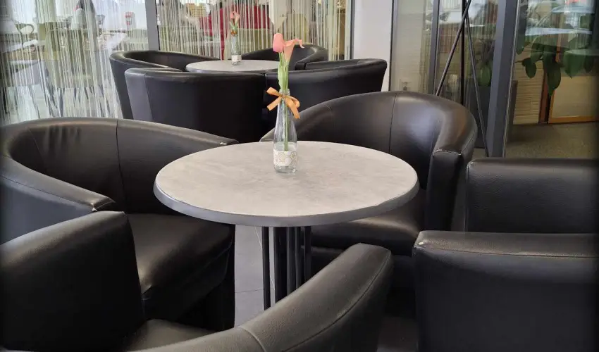 Hotel Unicornis Eger - M�rcius 15.